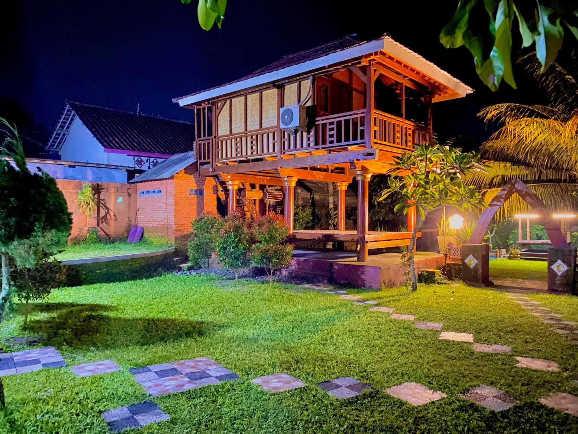Bello Bungalow Batukliang エクステリア 写真