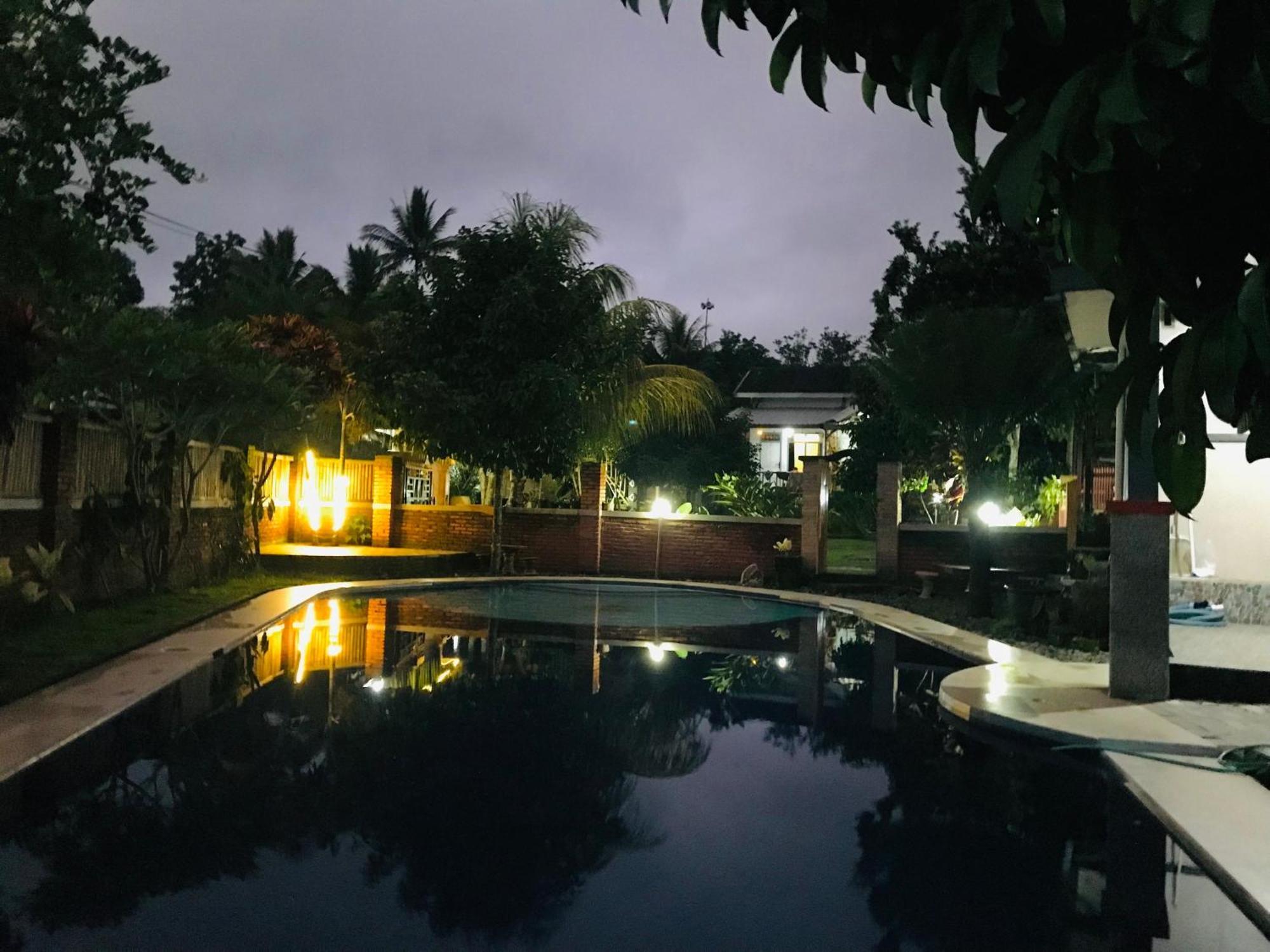 Bello Bungalow Batukliang エクステリア 写真