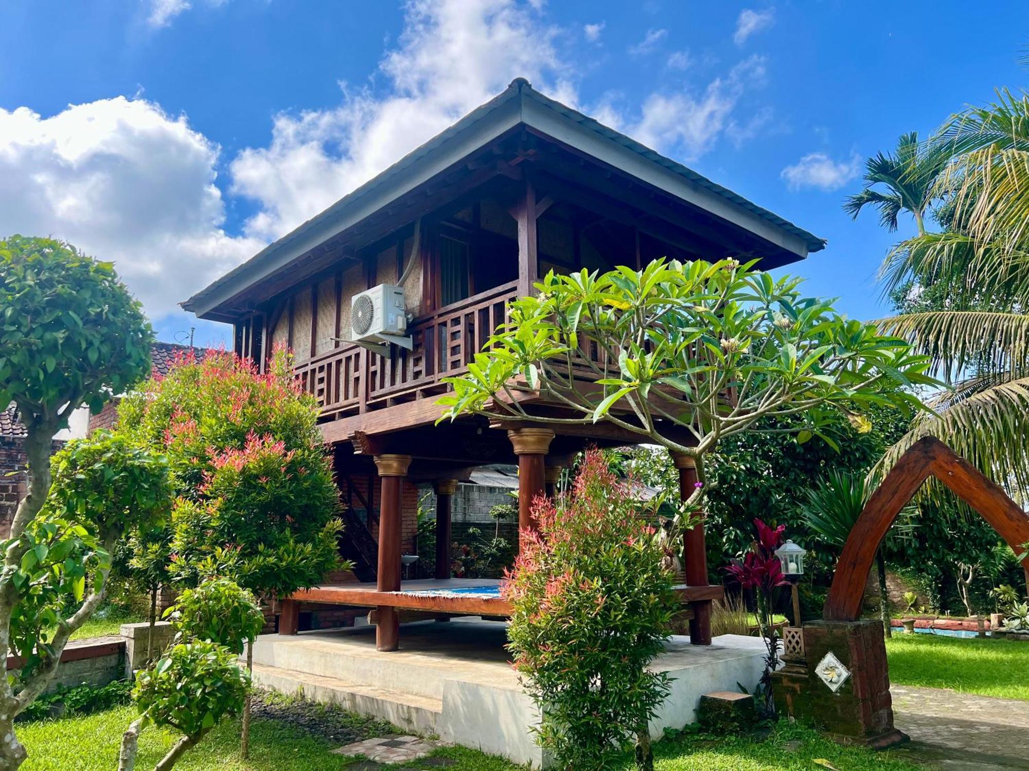 Bello Bungalow Batukliang エクステリア 写真