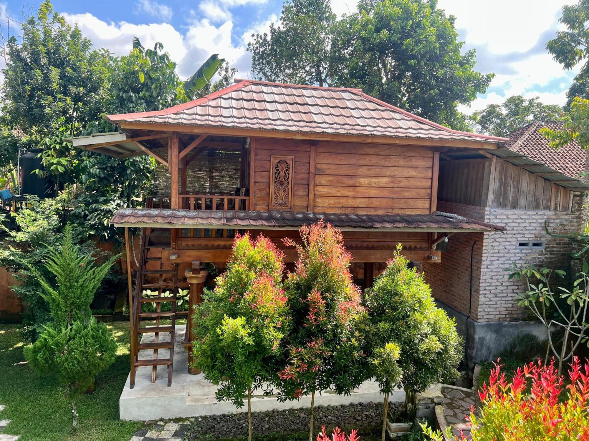 Bello Bungalow Batukliang エクステリア 写真