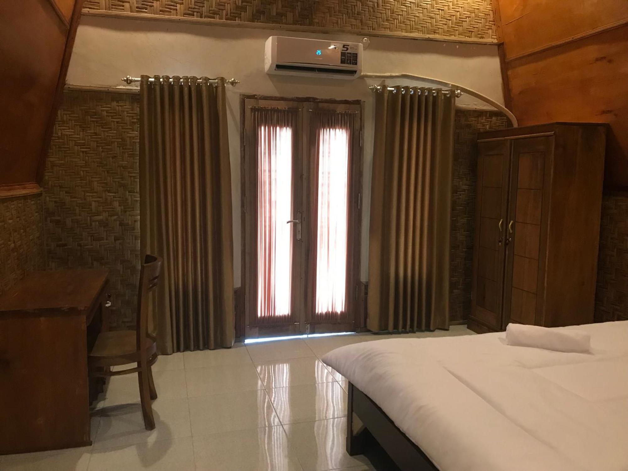 Bello Bungalow Batukliang エクステリア 写真