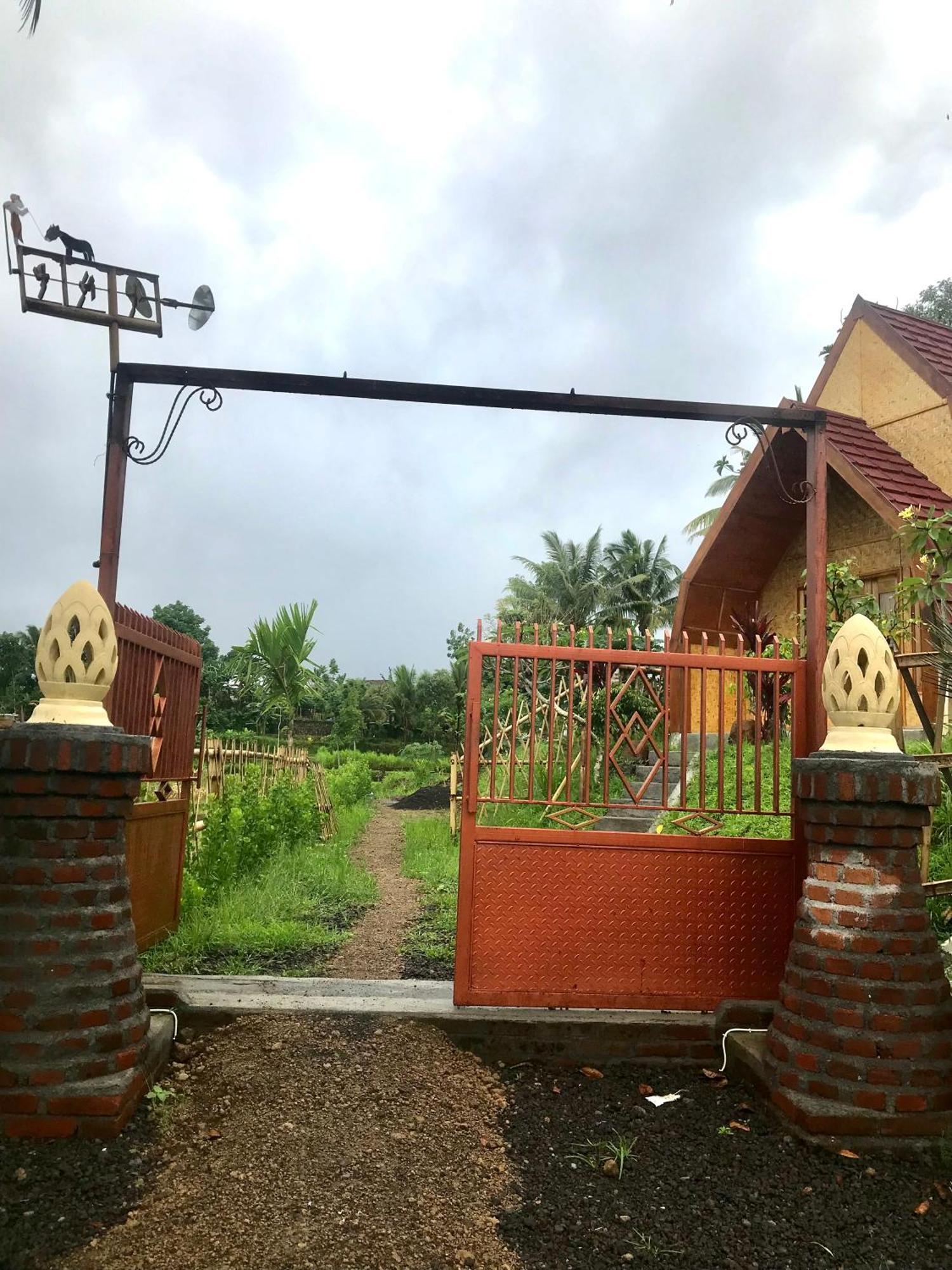 Bello Bungalow Batukliang エクステリア 写真