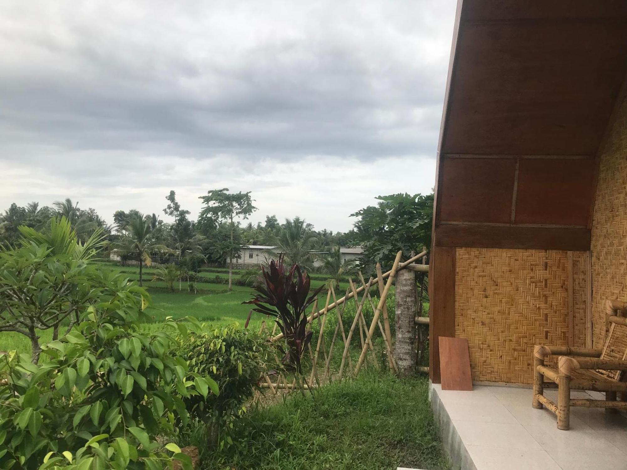 Bello Bungalow Batukliang エクステリア 写真
