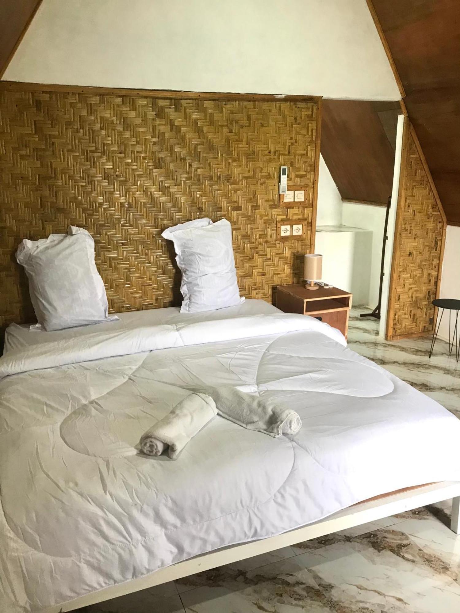 Bello Bungalow Batukliang エクステリア 写真