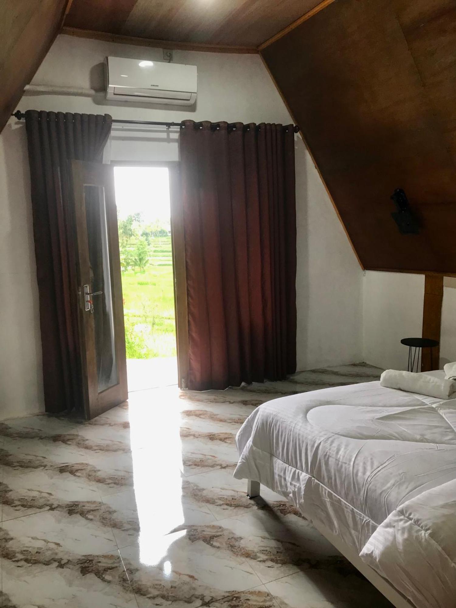 Bello Bungalow Batukliang エクステリア 写真