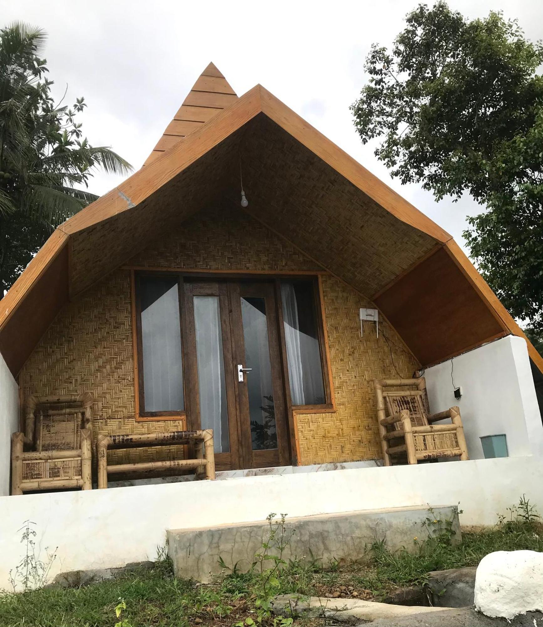 Bello Bungalow Batukliang エクステリア 写真